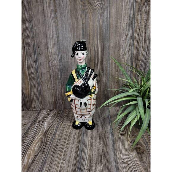 Vintage Scotch Decanter, Arnart Ceramic Scotish Man - Picture 1 of 9